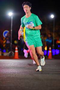 BIB: 194
                            <button type="button" onclick="openModal(21527215)" class="btn btn-primary btn-sm float-right btn-popup" data-toggle="modal" data-target=".modal-high-quality">
                        <i class="fas fa-shopping-cart"></i> Add to Cart
                    </button>
                                            <button type="button" onclick="isThisMe(21527215, true)" class="btn btn-success btn-sm float-right btn-popup btn-isme hidden" data-toggle="tooltip" data-placement="bottom" title="นี่คือรูปของคุณใช่ไหม คลิกที่นี่เพื่อเอาเข้าอัลบั้ม">
                        <i class="fas fa-plus"></i> Add to album
                    </button>
                    <button type="button" onclick="isThisMe(21527215, false)" class="btn btn-warning btn-sm float-right btn-popup btn-isnotme hidden">
                        <i class="fas fa-ban"></i> Remove from album
                    </button>